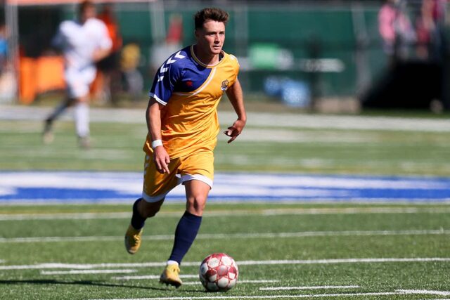 Giancarlo Triulzi dribbling the ball for South Bend Lions
